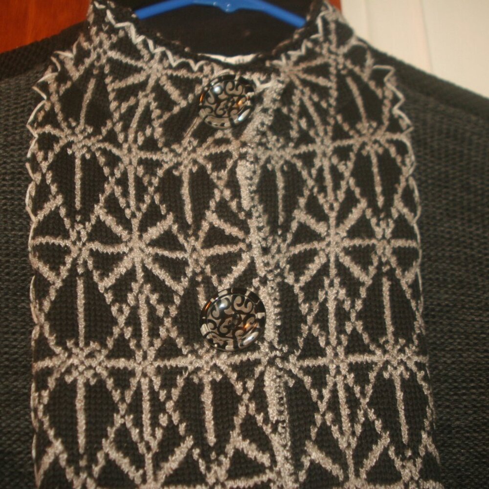 Wild Silks Sweater Size Large for Women